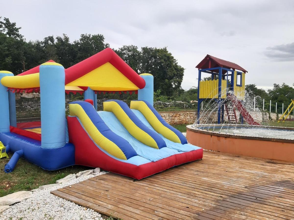 Holiday Park Village Jelovci Kringa Kültér fotó