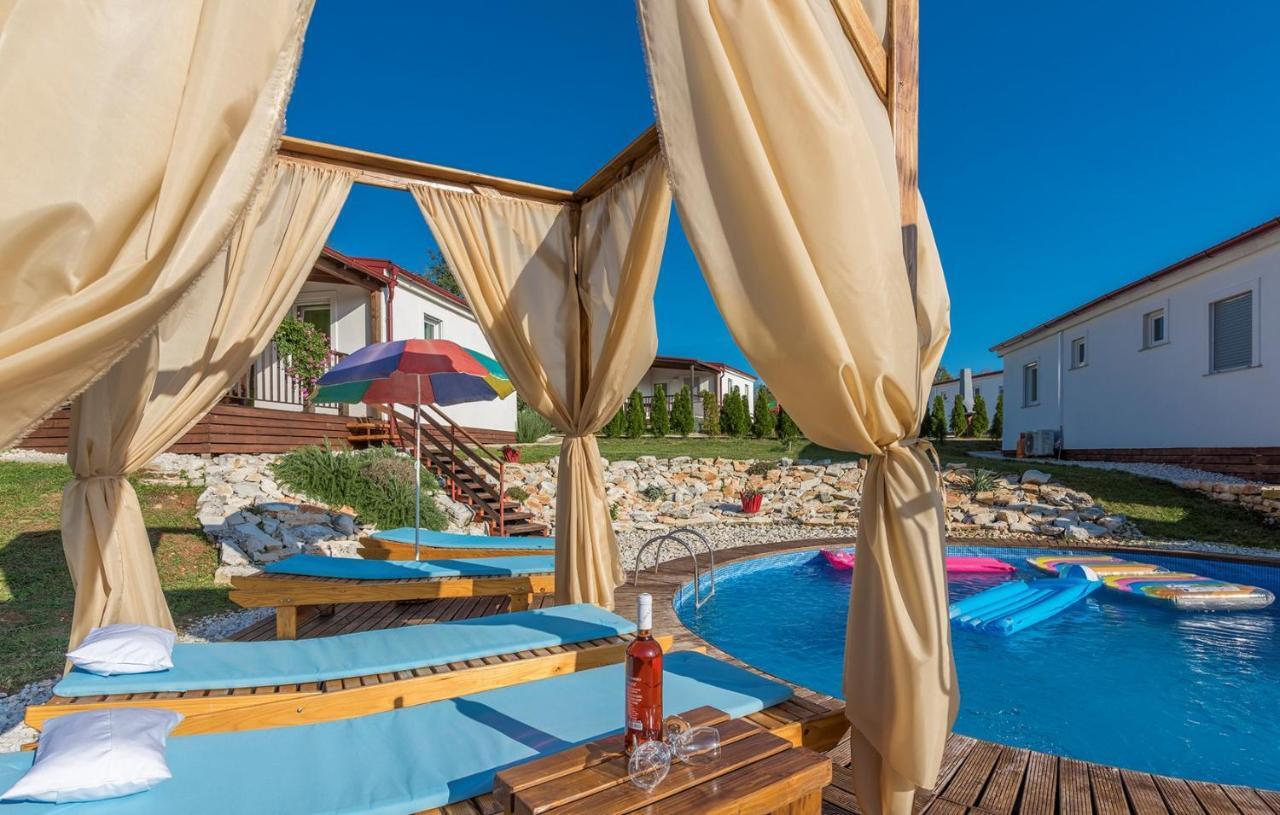 Holiday Park Village Jelovci Kringa Kültér fotó