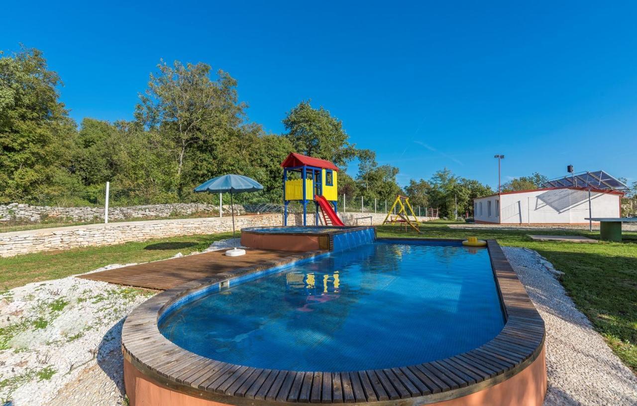 Holiday Park Village Jelovci Kringa Kültér fotó