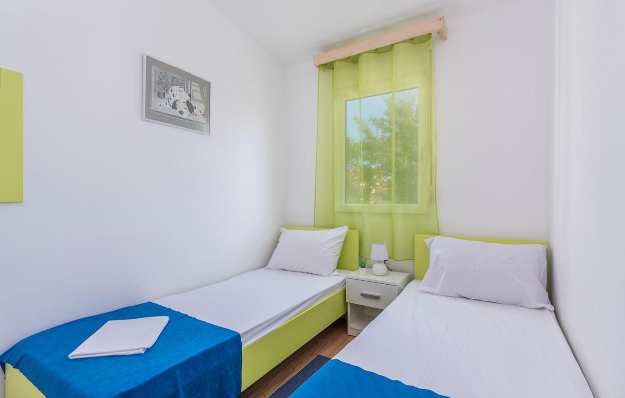 Holiday Park Village Jelovci Kringa Kültér fotó
